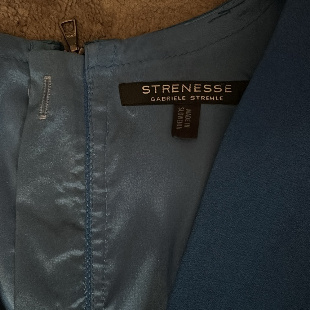 EUC Strenesse Blue Dress in 4 - Picture 4 of 6